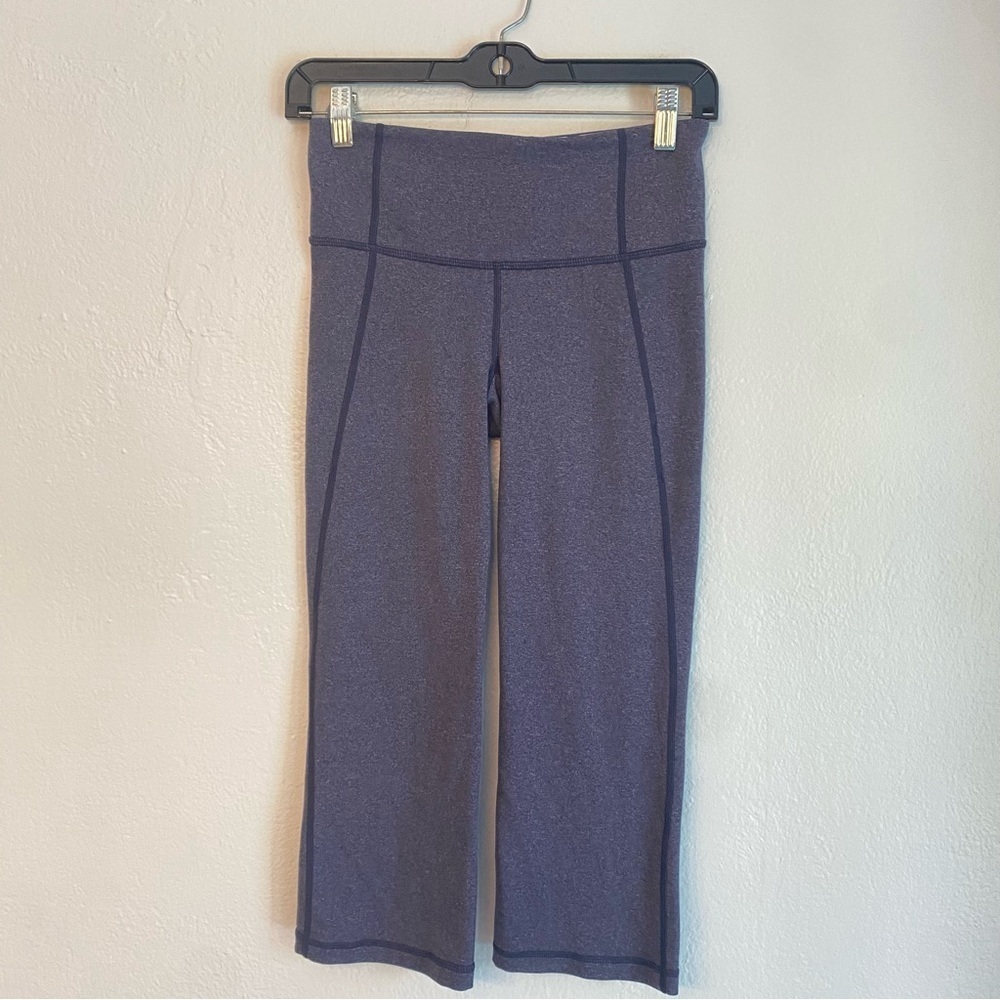 lululemon athletica Heathered Purple Cropped Leggings size 4 - Picture 1 of 6